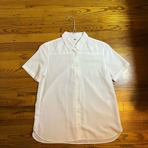 Uniqlo white short sleeve button shirts size s
